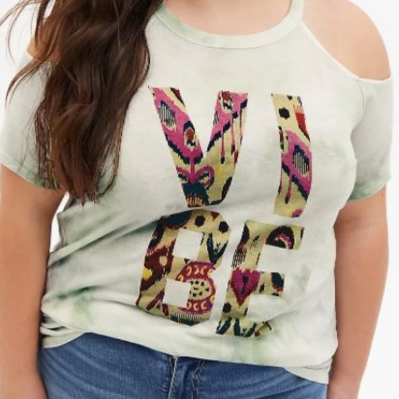 TORRID COLD SHOULDER VIBE TOP SHIRT 6X OR 30W NWT - Picture 2 of 8